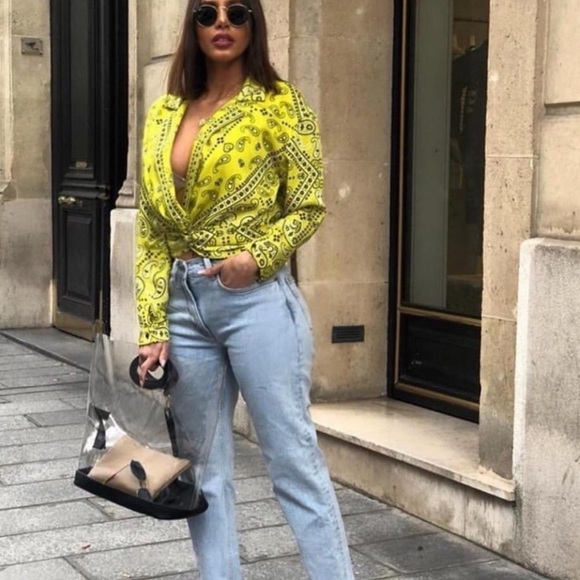 Zara Bloggers Favorite Bandana Yellow Patterned Twist Front Crop Blouse - Picture 1 of 11